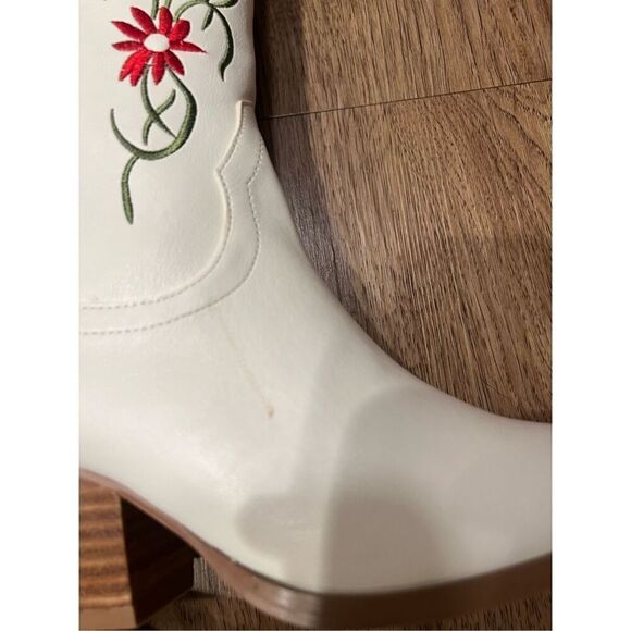 BiLLiNi Women's Yanet  Western Red Boots Pointed Toe Chunky Heel Boots size 9 - Picture 7 of 7